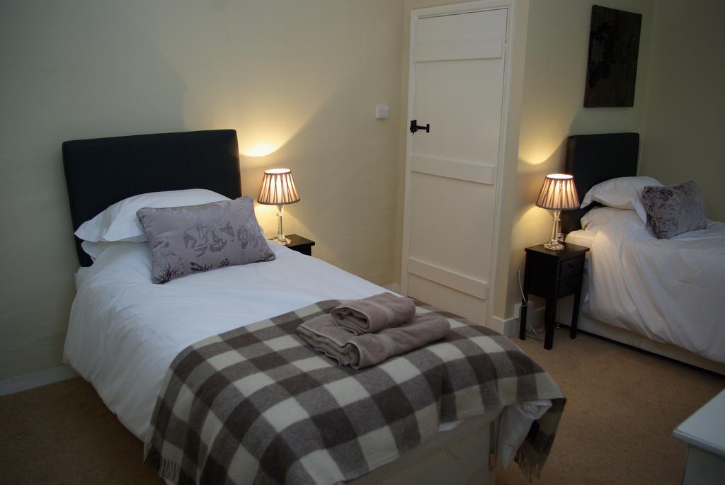 Leeds Castle Holiday Cottages Maidstone Room photo