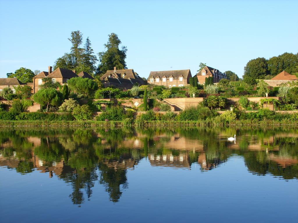 Leeds Castle Holiday Cottages Maidstone Room photo