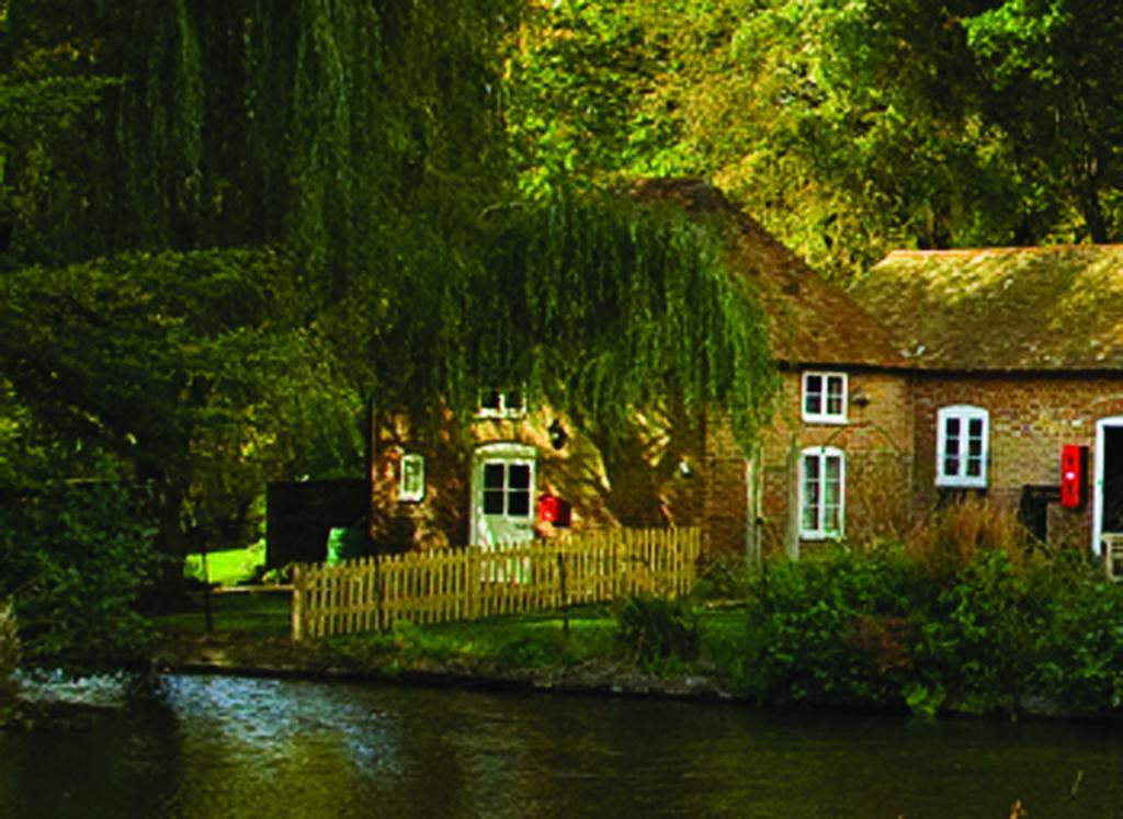 Leeds Castle Holiday Cottages Maidstone Room photo